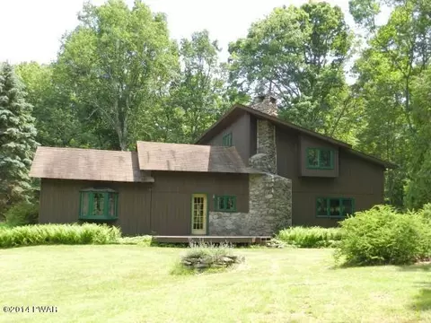2105 Steele Rd, Bushkill, PA 18324 photo 2
