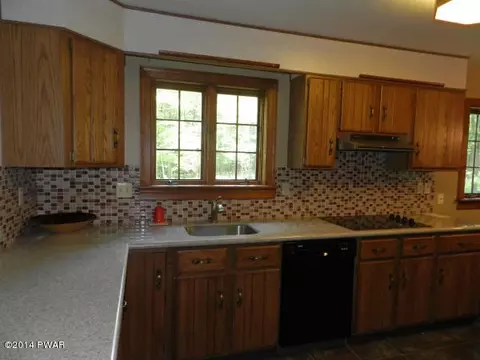 2105 Steele Rd, Bushkill, PA 18324 photo 16