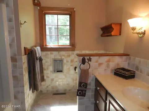 2105 Steele Rd, Bushkill, PA 18324 photo 17