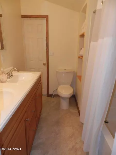 2105 Steele Rd, Bushkill, PA 18324 photo 31