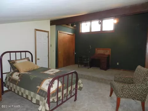 2105 Steele Rd, Bushkill, PA 18324 photo 27