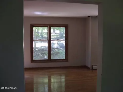 1136 Maple Lk, Bushkill, PA 18324 photo 3