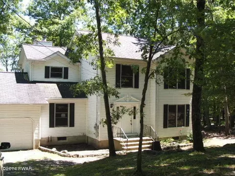 1136 Maple Lk, Bushkill, PA 18324 photo 1
