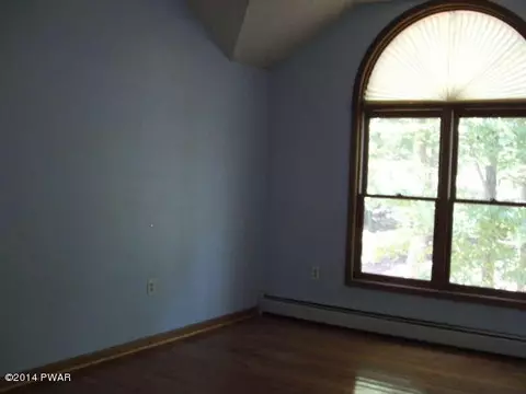 1136 Maple Lk, Bushkill, PA 18324 photo 6