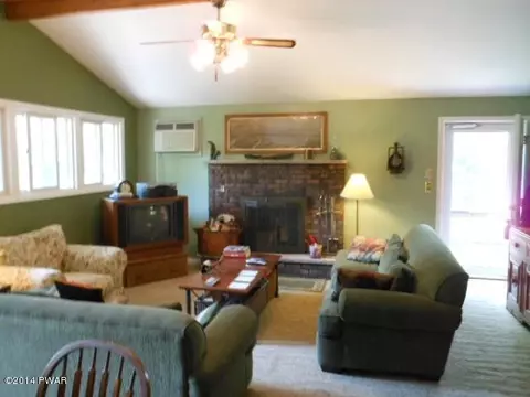 2370 Eagle Path, Bushkill, PA 18324 photo 11
