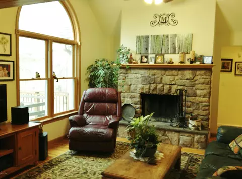 113 Apache Trl, Dingmans Ferry, PA 18328 photo 4