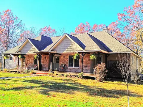 113 Apache Trl, Dingmans Ferry, PA 18328 photo 1