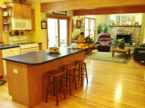113 Apache Trl, Dingmans Ferry, PA 18328 photo 2