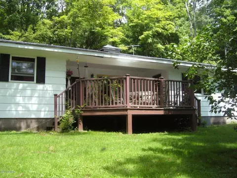 385 Lake Como Rd, Lake Como, PA 18437 photo 3