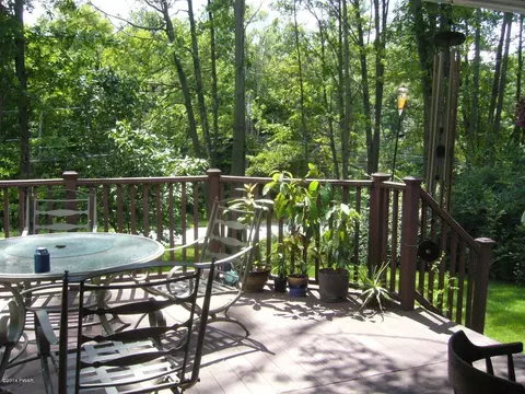 385 Lake Como Rd, Lake Como, PA 18437 photo 8