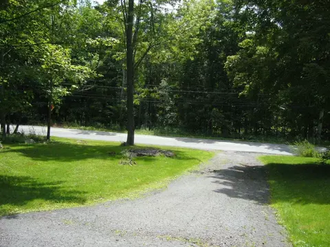 385 Lake Como Rd, Lake Como, PA 18437 photo 24