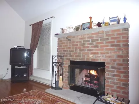 114 Starview Dr, Dingmans Ferry, PA 18328 photo 6