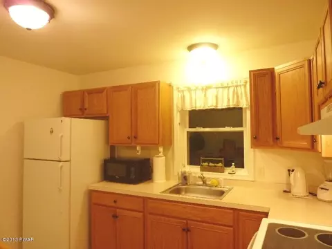 114 Starview Dr, Dingmans Ferry, PA 18328 photo 9
