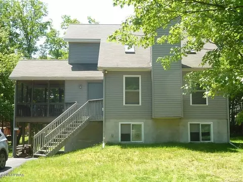 114 Starview Dr, Dingmans Ferry, PA 18328 photo 1