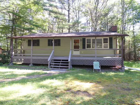 228 Doolan Rd, Dingmans Ferry, PA 18328 photo 1