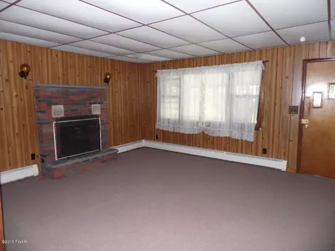 228 Doolan Rd, Dingmans Ferry, PA 18328 photo 7