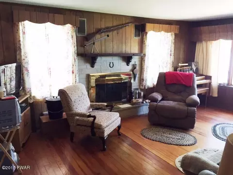 220 Dorys Rd, Dingmans Ferry, PA 18328 photo 4