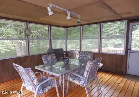 188 Outer Dr, Dingmans Ferry, PA 18328 photo 7