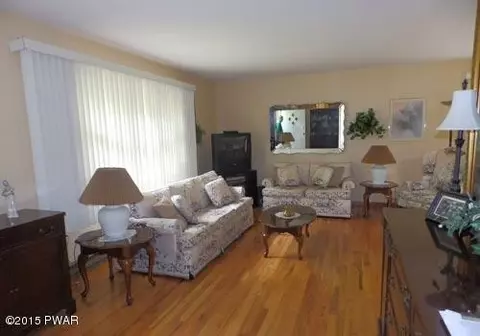 188 Outer Dr, Dingmans Ferry, PA 18328 photo 3