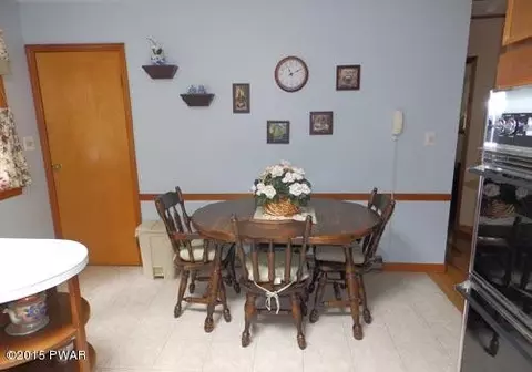 188 Outer Dr, Dingmans Ferry, PA 18328 photo 6