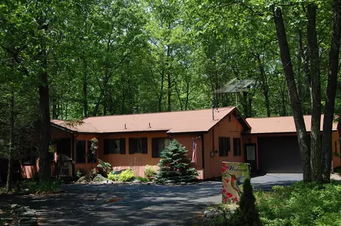 237 Fox Rd, Dingmans Ferry, PA 18328 photo 1