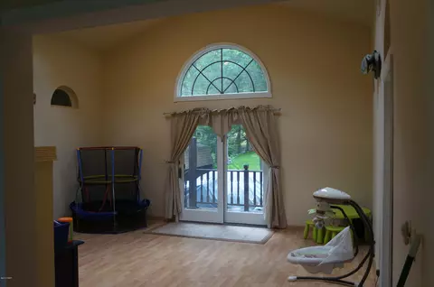 225 Marcel Dr, Dingmans Ferry, PA 18328 photo 7