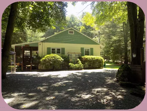 136 Black Bear Run, Paupack, PA 18451 photo 40