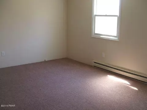 4809 W Pine Ridge Dr, Bushkill, PA 18324 photo 3