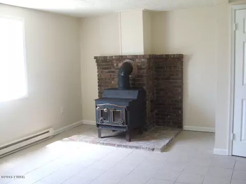 4809 W Pine Ridge Dr, Bushkill, PA 18324 photo 5