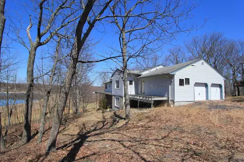 151 Mocking Bird Ct, Bushkill, PA 18324 photo 1