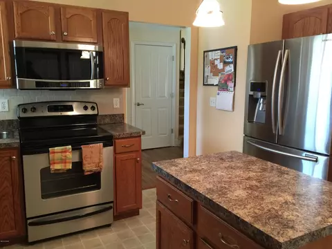 108 Sparrow Loop, Bushkill, PA 18324 photo 7