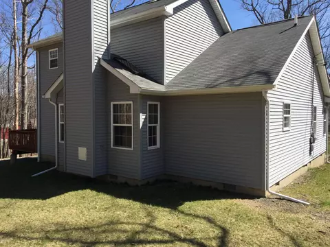 108 Sparrow Loop, Bushkill, PA 18324 photo 34