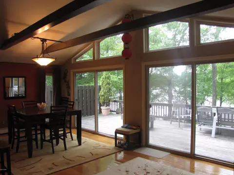150 Edgewater Dr, Dingmans Ferry, PA 18328 photo 7