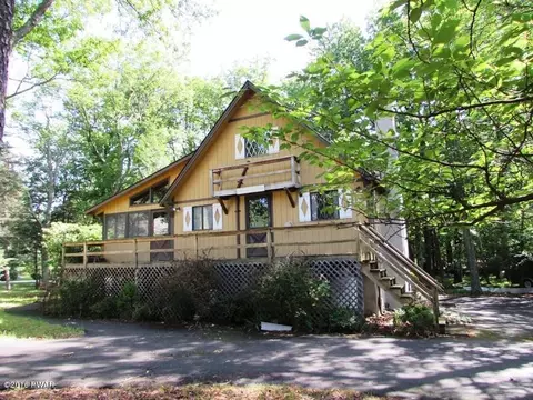 159 Spring Dr, Dingmans Ferry, PA 18328 photo 1