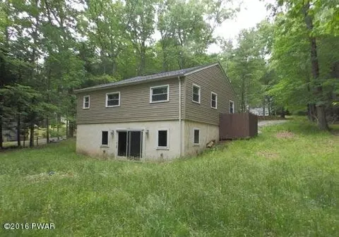 111 Brookside Dr, Dingmans Ferry, PA 18328 photo 2