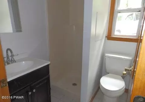 111 Brookside Dr, Dingmans Ferry, PA 18328 photo 7