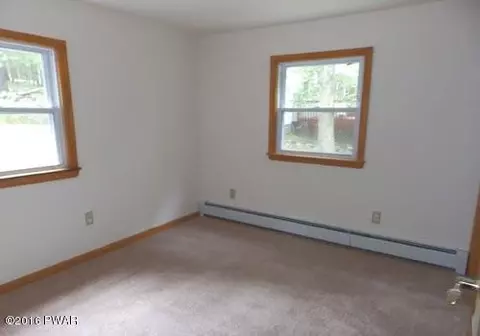 111 Brookside Dr, Dingmans Ferry, PA 18328 photo 6