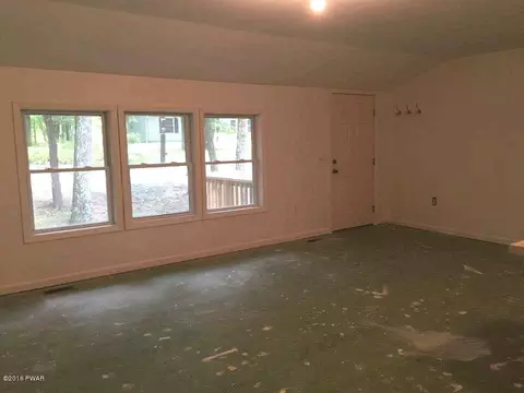 136 Doolan Rd, Dingmans Ferry, PA 18328 photo 2