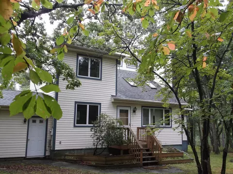 162 Doe Loop, Bushkill, PA 18324 photo 1