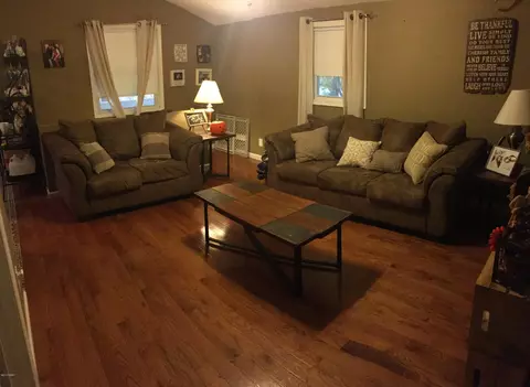 157 Spring Dr, Dingmans Ferry, PA 18328 photo 3