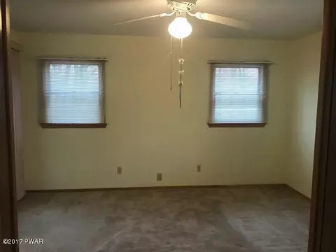 131 Fairview Dr, Dingmans Ferry, PA 18328 photo 10