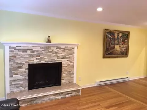 233 Westfall Dr, Dingmans Ferry, PA 18328 photo 3