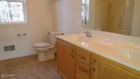 2153 Cramer, Bushkill, PA 18324 photo 6
