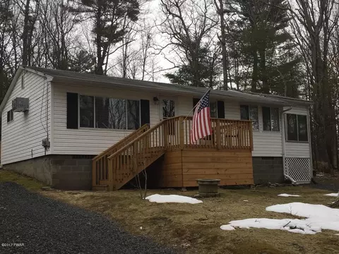 134 Outer Dr, Dingmans Ferry, PA 18328 photo 1