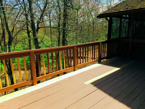 113 Windwards Ln, Dingmans Ferry, PA 18328 photo 34