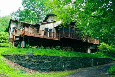 113 Windwards Ln, Dingmans Ferry, PA 18328 photo 48