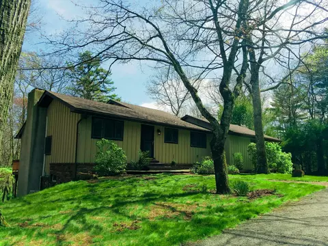 113 Windwards Ln, Dingmans Ferry, PA 18328 photo 42