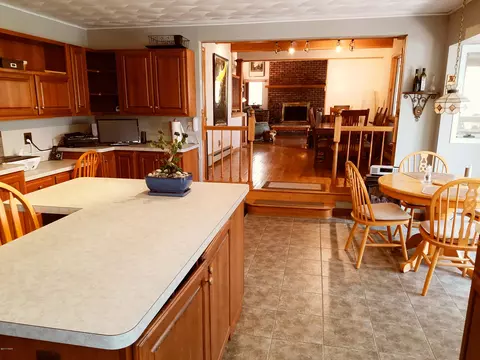 113 Windwards Ln, Dingmans Ferry, PA 18328 photo 37