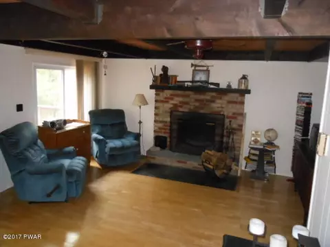 237 Skyline Dr, Dingmans Ferry, PA 18328 photo 11