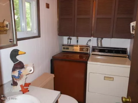 237 Skyline Dr, Dingmans Ferry, PA 18328 photo 17
